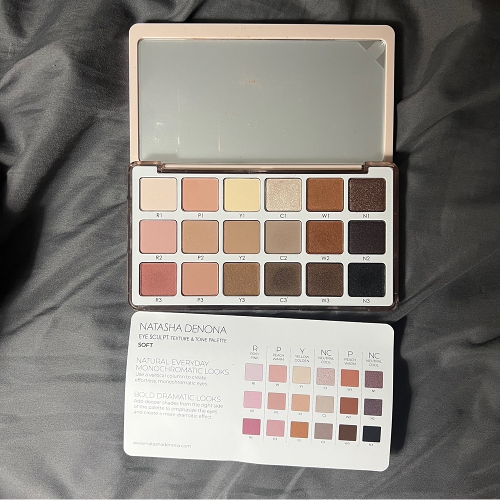 Natasha Denona Eye Shadow Palette sculpt soft